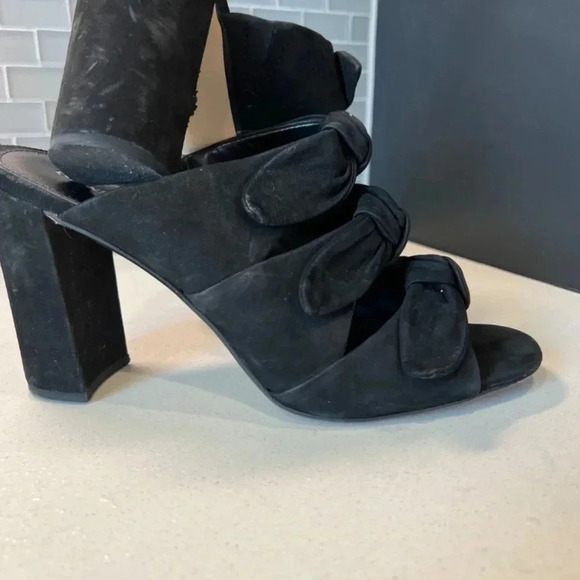 Gianni Bini Suede Heels Size 10 - Picture 3 of 8